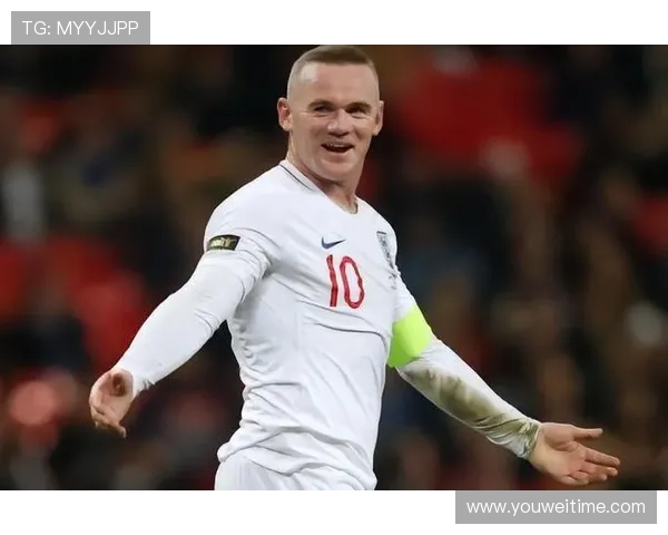 高大足球明星的传奇人生与场上风采的完美结合